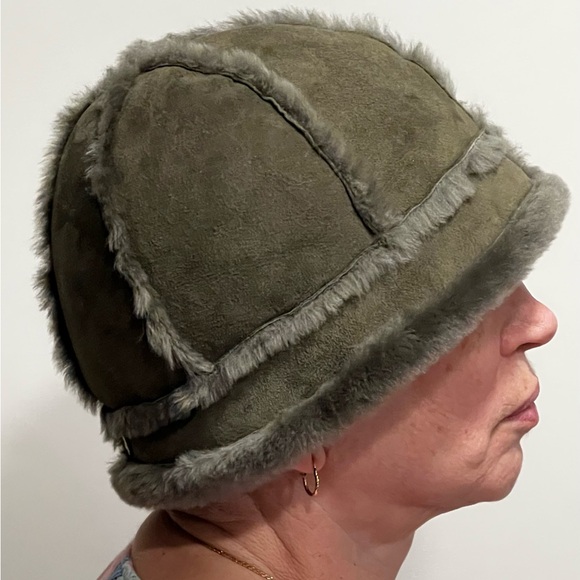 Stylish Olive Green natural Fur Hat - Picture 2 of 16